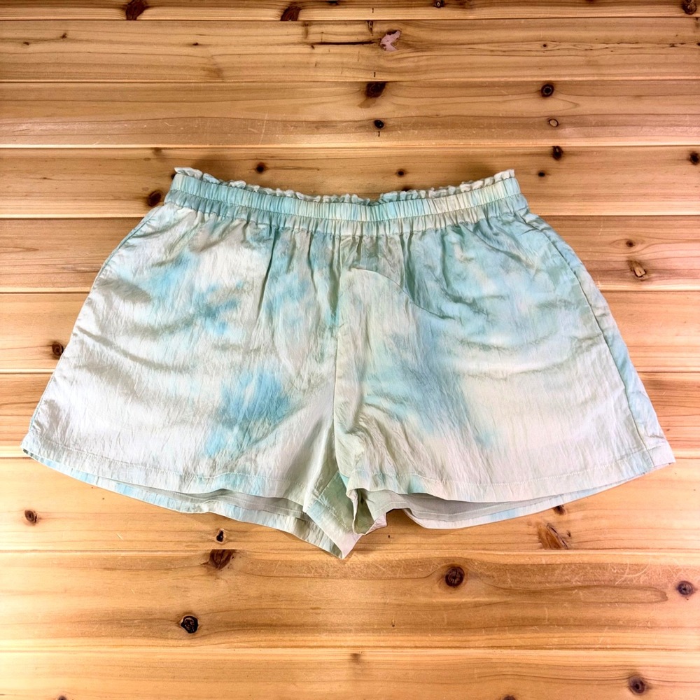 NEW Saltwater Luxe Shorts Womens Medium Teal Tie Dye Smocked Ruffle Waist Shorts